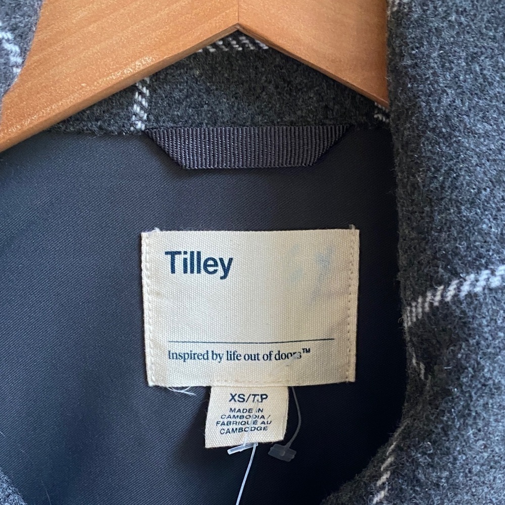 ๐ Tilley Women's Plaid Jacket - Picture 2 of 4